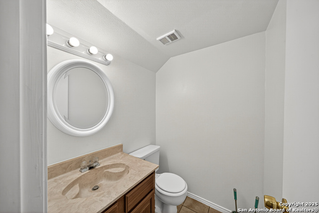 Listing photo id 20 for 1112 Dimrock