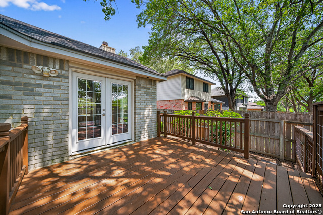 Listing photo id 24 for 1112 Dimrock