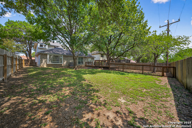 Listing photo id 26 for 1112 Dimrock