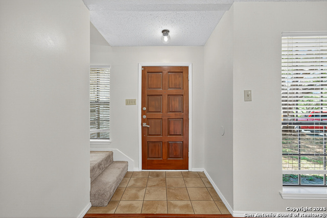 Listing photo id 3 for 1112 Dimrock