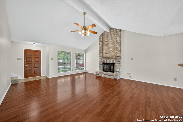 Listing photo id 5 for 1112 Dimrock