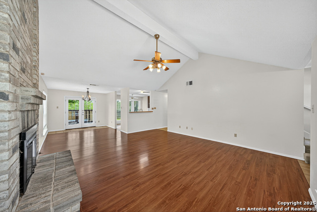 Listing photo id 7 for 1112 Dimrock