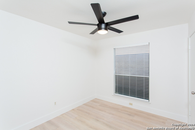 Listing photo id 13 for 11430 Potter Valley