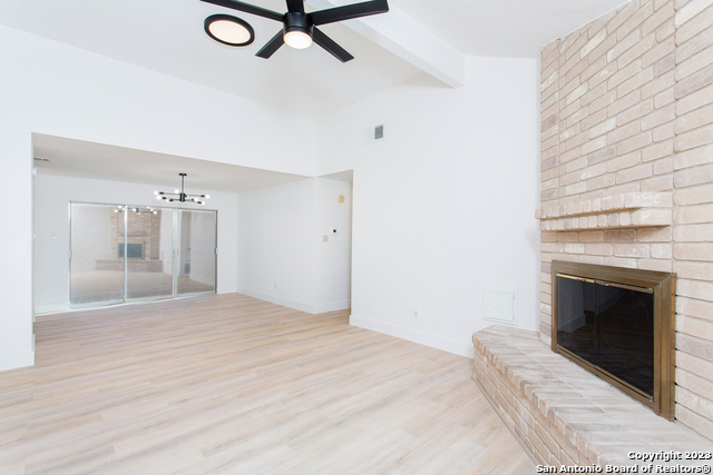 Listing photo id 3 for 11430 Potter Valley