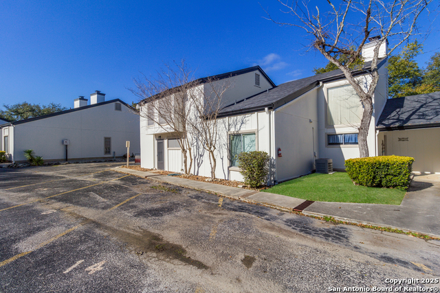 Image 4 of 31 For 1101 Parkview B15