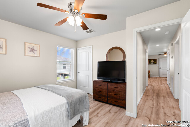 Image 17 of 25 For 274 Post Oak Ln