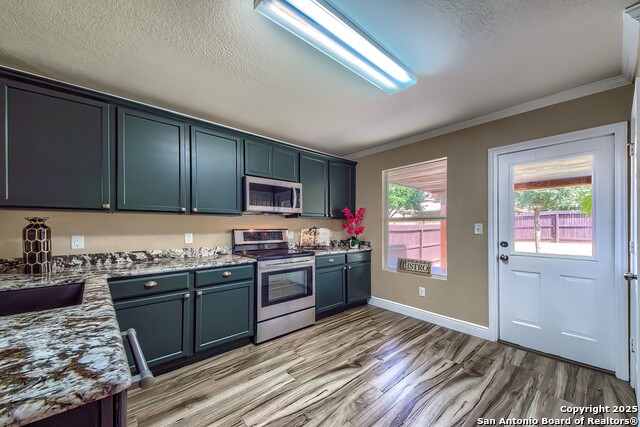 Image 10 of 32 For 420 Auburn Park