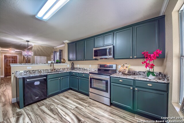 Image 11 of 32 For 420 Auburn Park