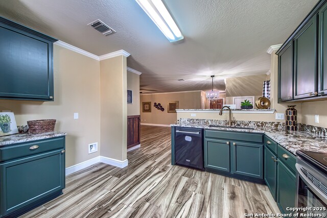 Image 12 of 32 For 420 Auburn Park