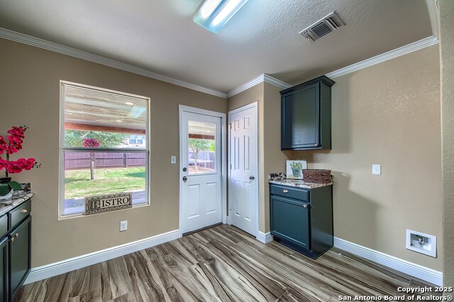 Image 13 of 32 For 420 Auburn Park