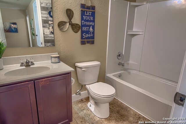 Image 27 of 32 For 420 Auburn Park