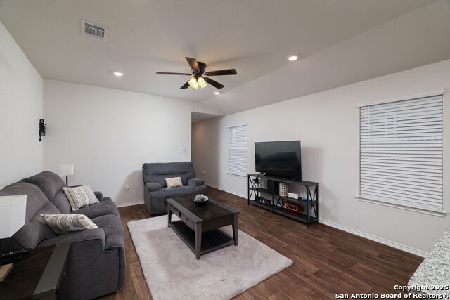 Image 6 of 22 For 11902 Mulberry