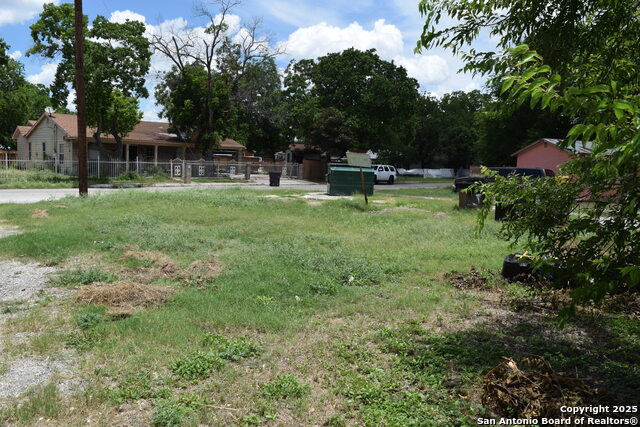 Listing photo id 39 for 727 Historic Old Hwy 90