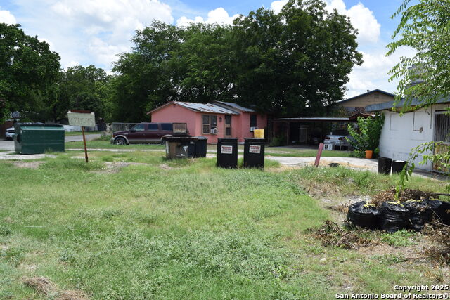 Listing photo id 40 for 727 Historic Old Hwy 90