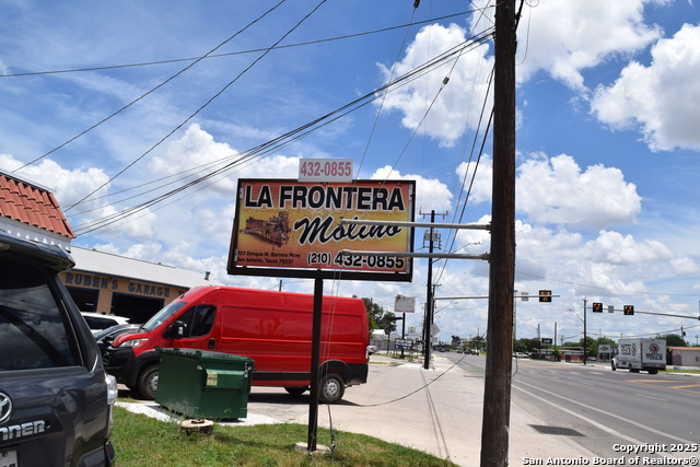 Listing photo id 42 for 727 Historic Old Hwy 90