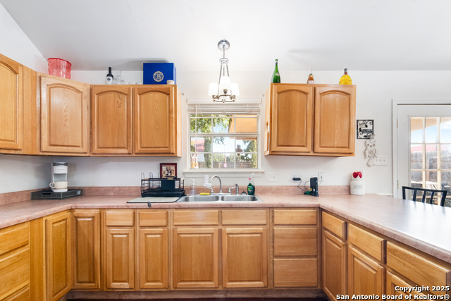 Image 15 of 31 For 2206 20th St