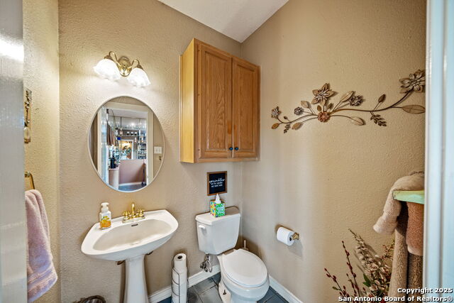 Listing photo id 12 for 210 Tolle Rd