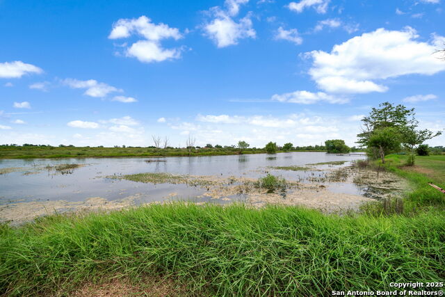 Listing photo id 27 for 210 Tolle Rd