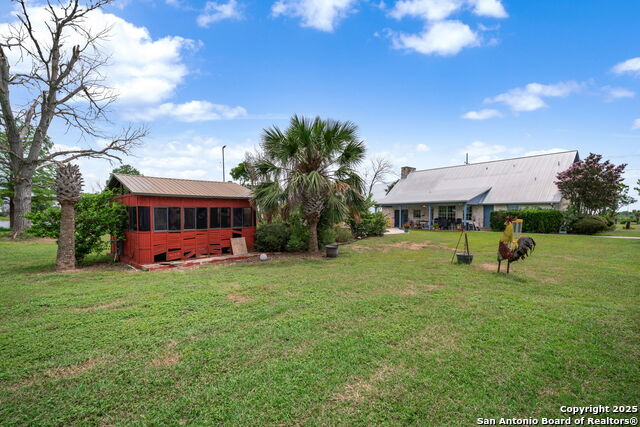 Listing photo id 28 for 210 Tolle Rd