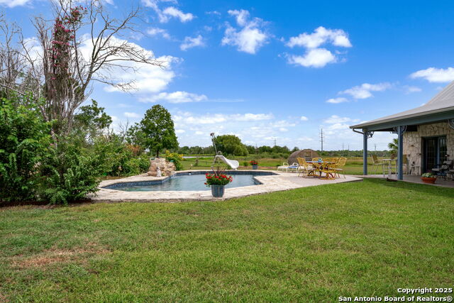Listing photo id 29 for 210 Tolle Rd