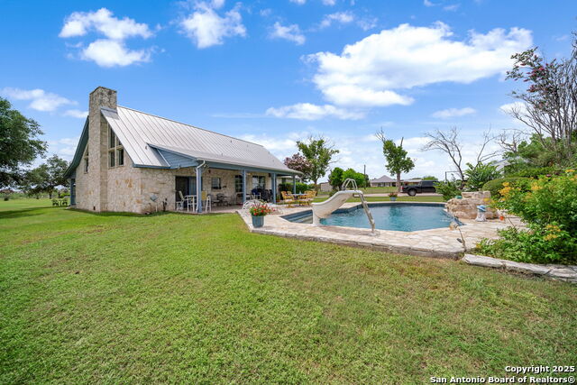 Listing photo id 32 for 210 Tolle Rd