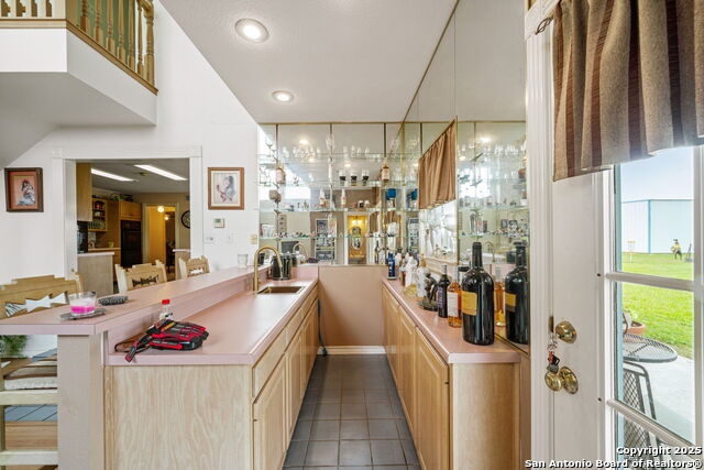Listing photo id 11 for 210 Tolle Rd