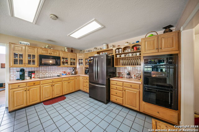 Listing photo id 14 for 210 Tolle Rd