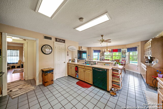 Listing photo id 15 for 210 Tolle Rd