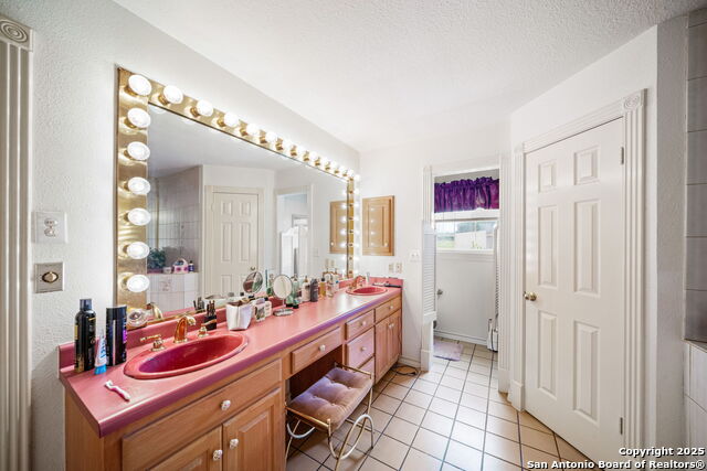 Listing photo id 20 for 210 Tolle Rd