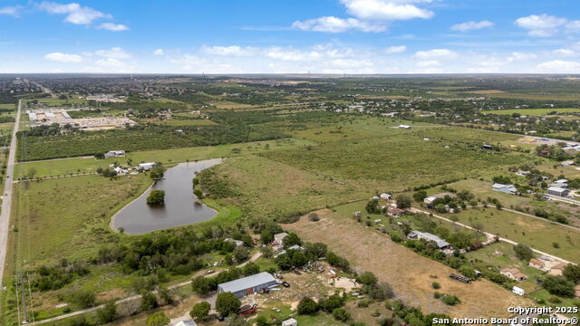 Listing photo id 41 for 210 Tolle Rd