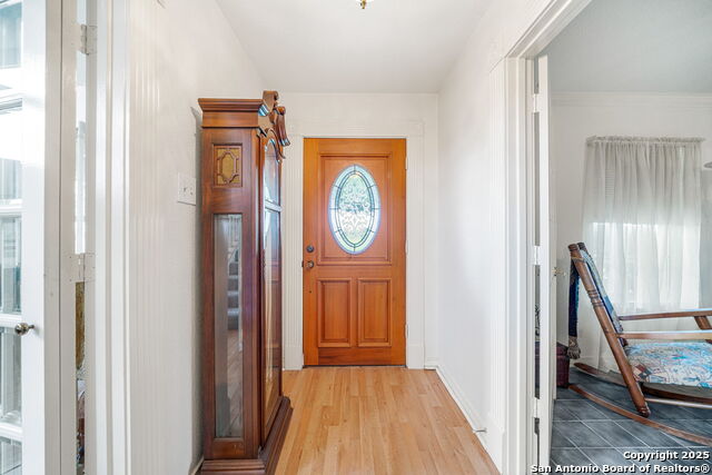 Listing photo id 3 for 210 Tolle Rd