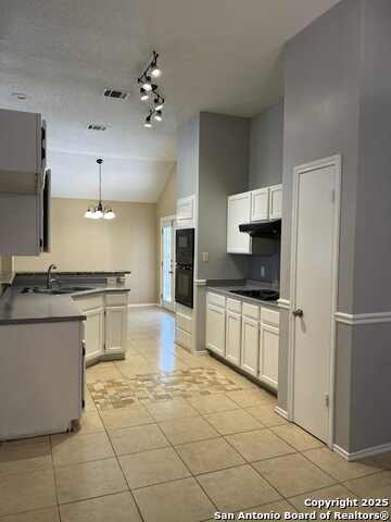 Image 12 of 21 For 4315 Lakebend West