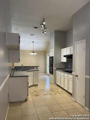 Image 13 of 21 For 4315 Lakebend West