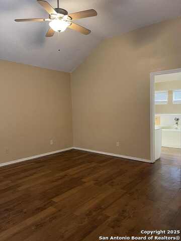 Image 14 of 21 For 4315 Lakebend West