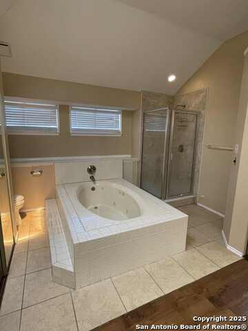 Image 16 of 21 For 4315 Lakebend West