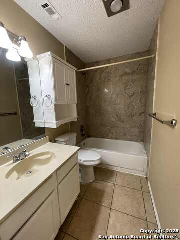 Image 21 of 21 For 4315 Lakebend West