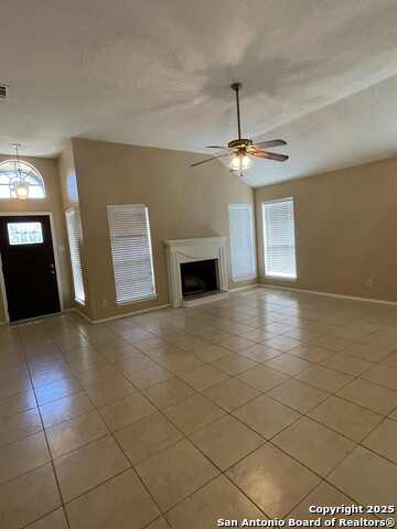 Image 4 of 21 For 4315 Lakebend West