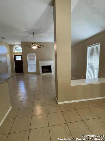 Image 5 of 21 For 4315 Lakebend West