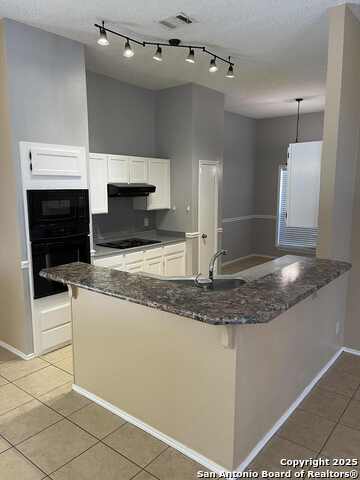 Image 7 of 21 For 4315 Lakebend West