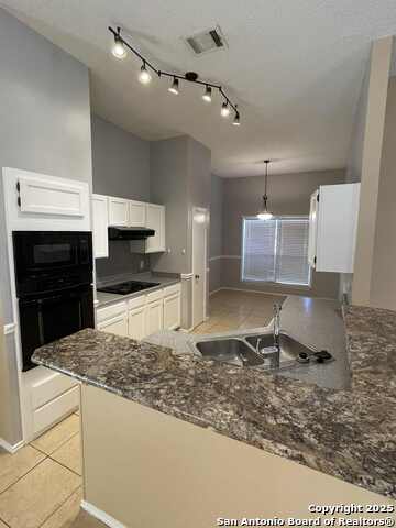 Image 8 of 21 For 4315 Lakebend West