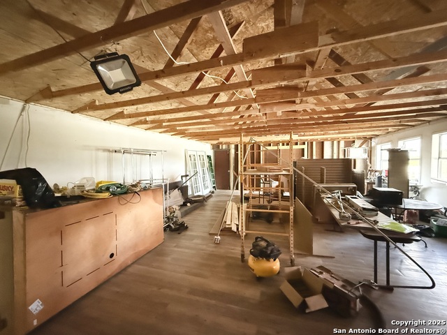 Listing photo id 5 for 9702 State Highway 16