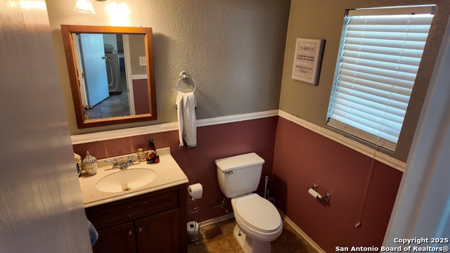 Listing photo id 9 for 1923 Ansley Blvd W
