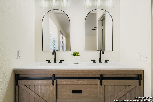 Image 18 of 31 For 9627 Wildwood Ridge