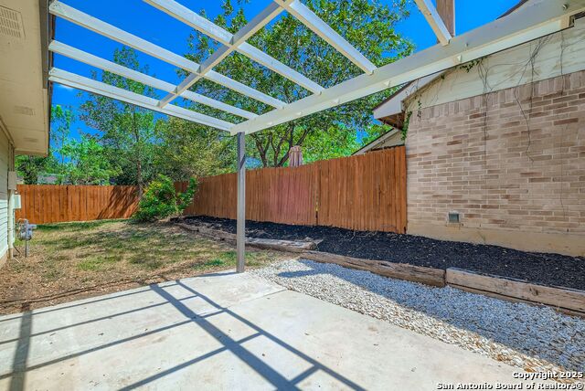 Image 25 of 31 For 9627 Wildwood Ridge