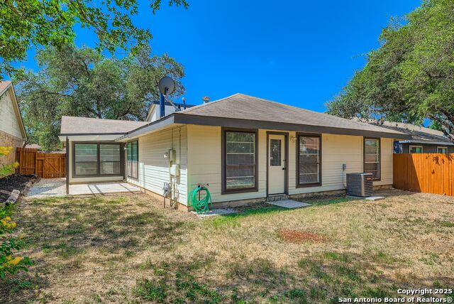 Image 26 of 31 For 9627 Wildwood Ridge