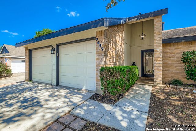 Image 4 of 31 For 9627 Wildwood Ridge