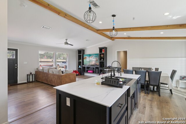 Image 16 of 36 For 125 Opal St  