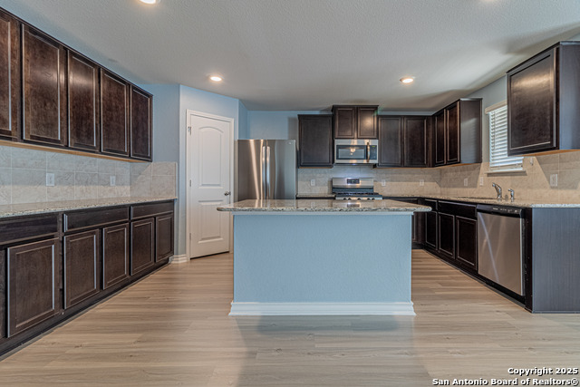 Image 12 of 35 For 6426 Staccato Staff