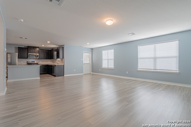 Image 8 of 35 For 6426 Staccato Staff