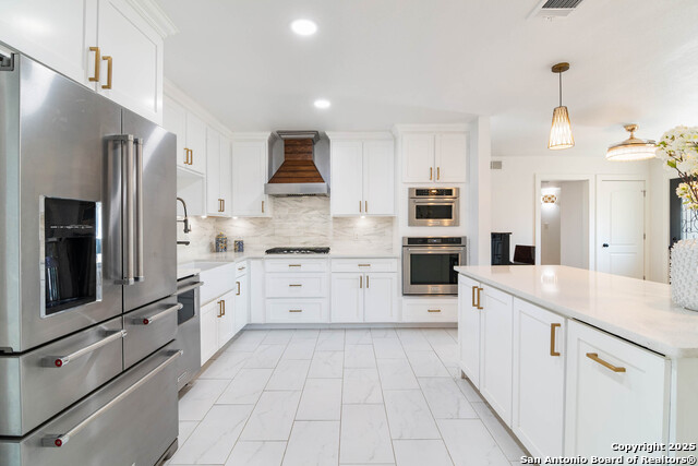 Image 10 of 28 For 331 Eastley  